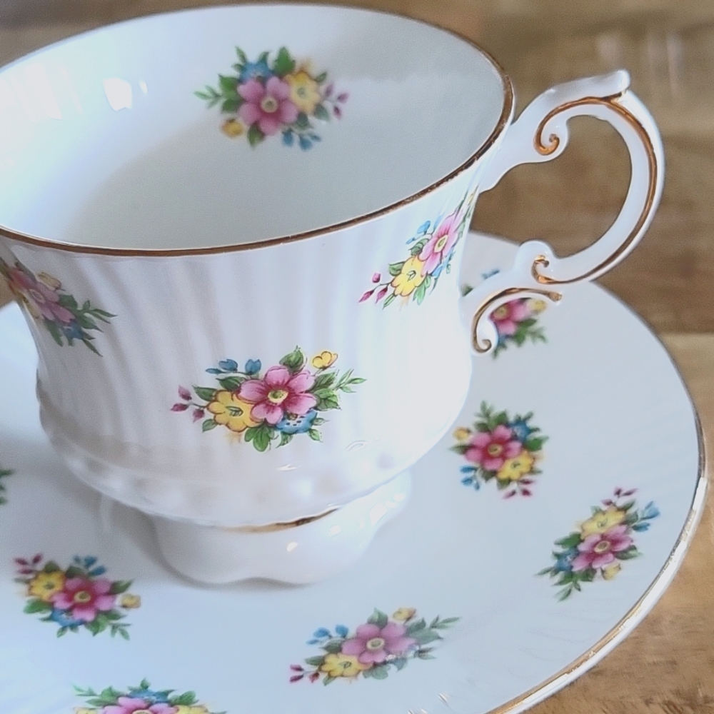 Teacup set - Picture 8 of 8